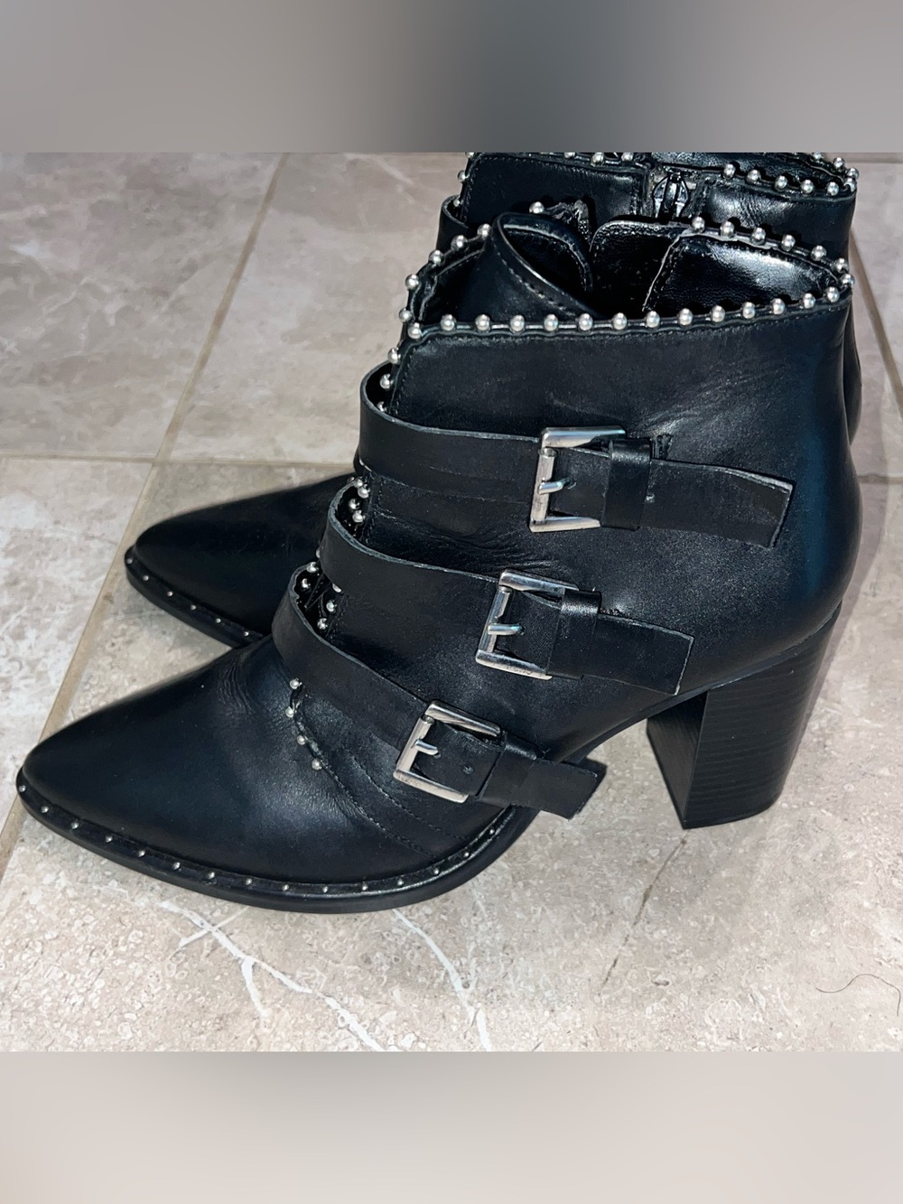 Steve Madden Edgy Humble Studded
Booties Ankle Boots Black Leather Size 9